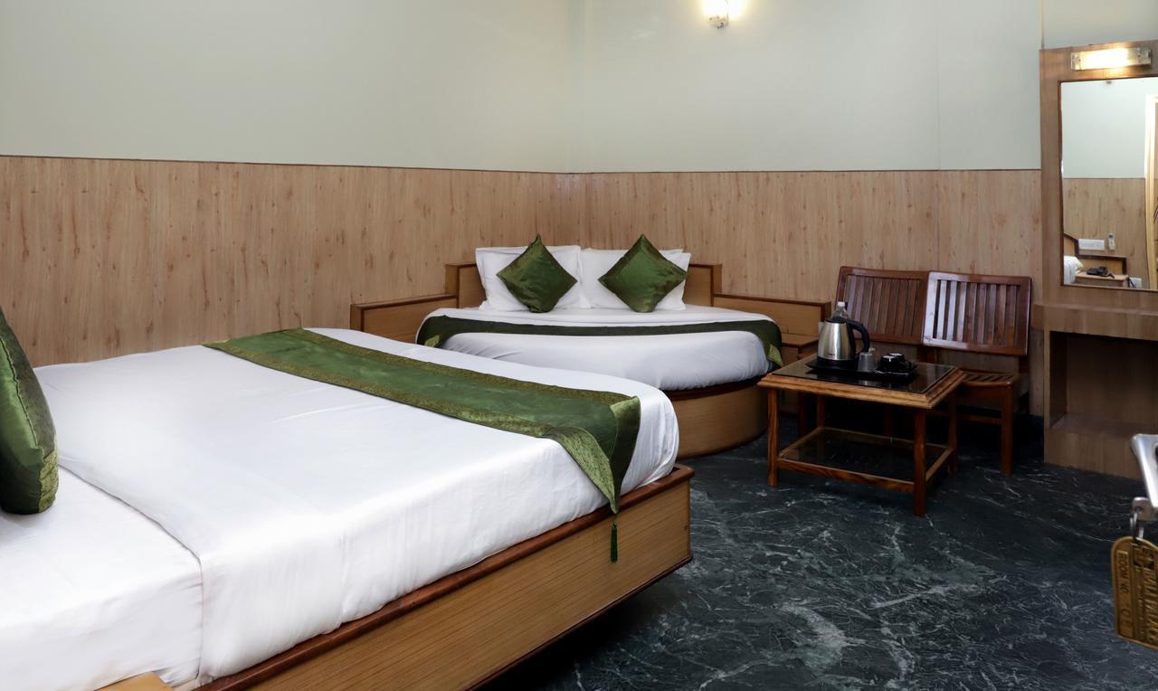 Oyo 22075 Hotel Bali Palace Katra  Luaran gambar