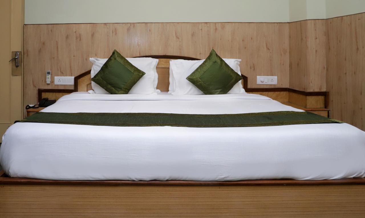 Oyo 22075 Hotel Bali Palace Katra  Luaran gambar