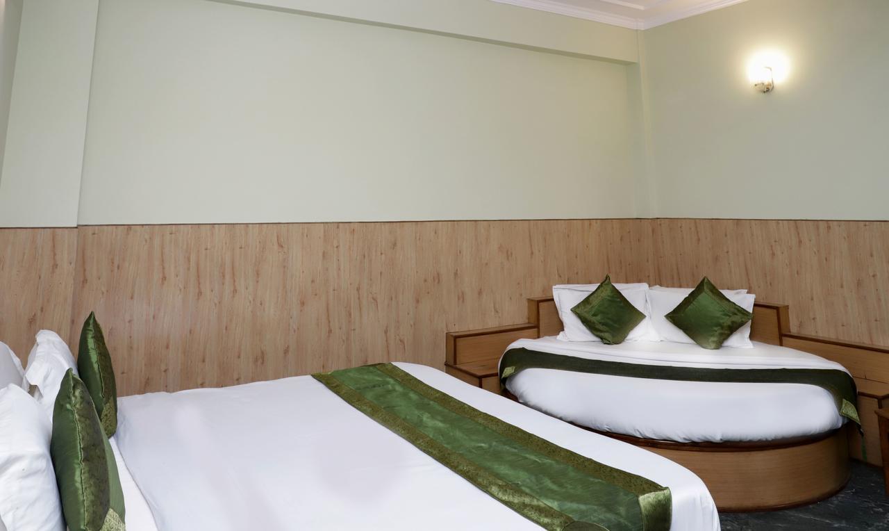 Oyo 22075 Hotel Bali Palace Katra  Luaran gambar
