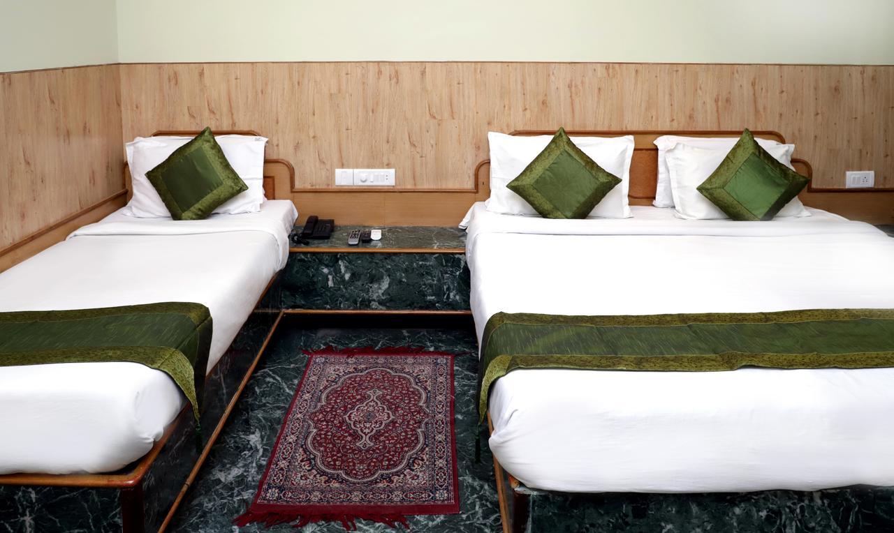 Oyo 22075 Hotel Bali Palace Katra  Luaran gambar