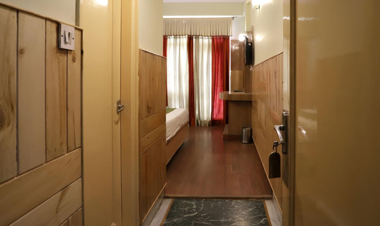 Oyo 22075 Hotel Bali Palace Katra  Luaran gambar