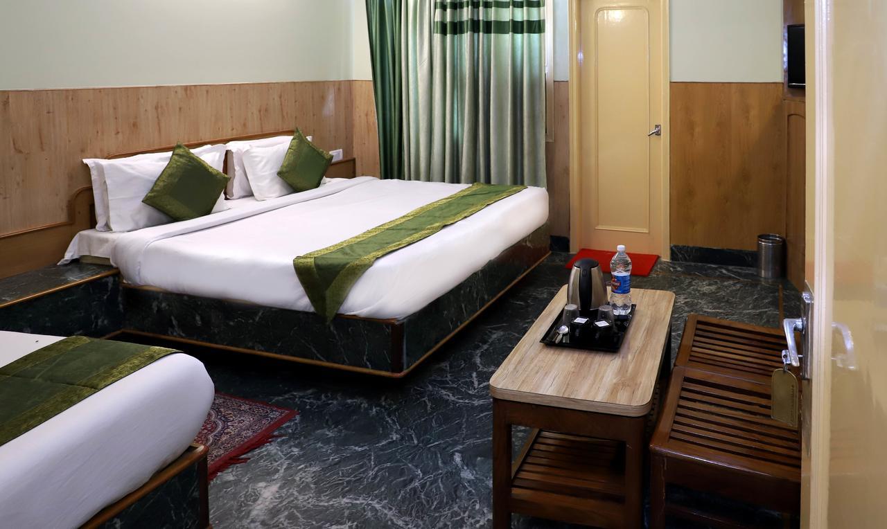 Oyo 22075 Hotel Bali Palace Katra  Luaran gambar