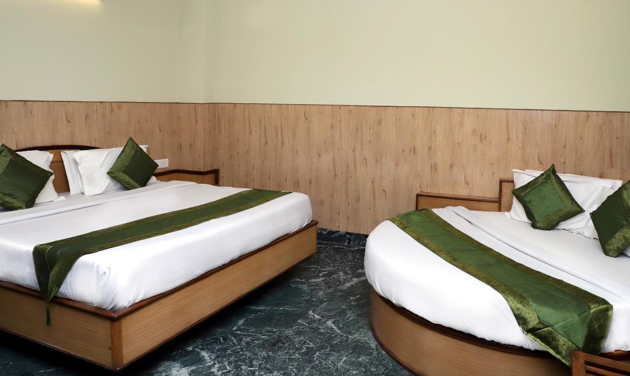 Oyo 22075 Hotel Bali Palace Katra  Luaran gambar